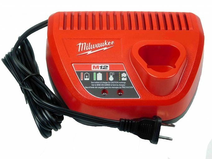 Chargeur De Batterie Milwaukee M12 à 4 Baies
